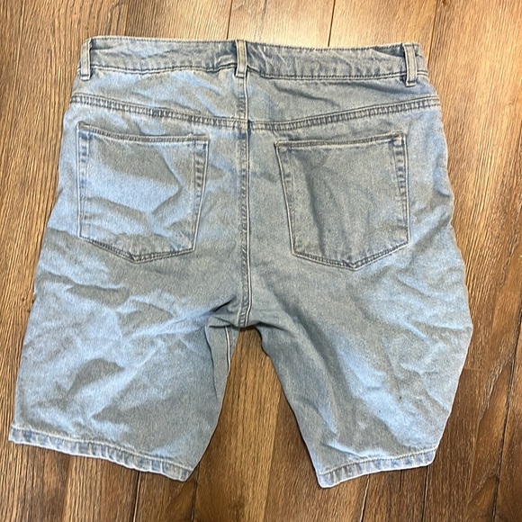 JORTS asos light wash - Picture 3 of 3